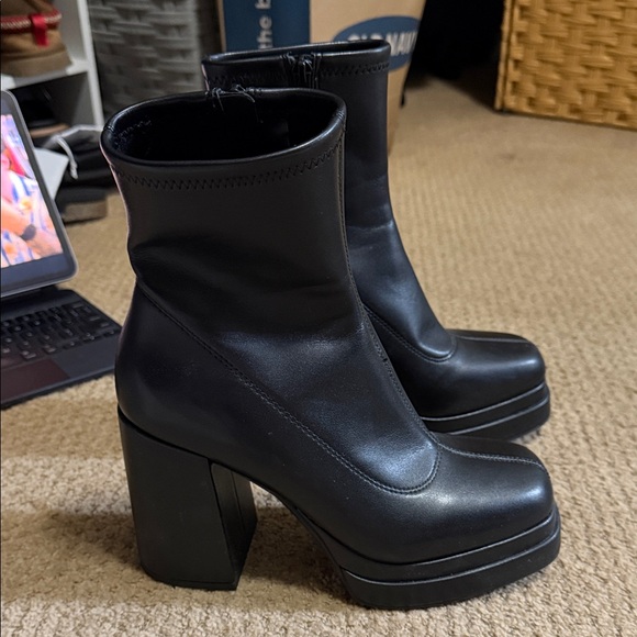 Wild Fable Black Heeled Boots - Picture 3 of 4